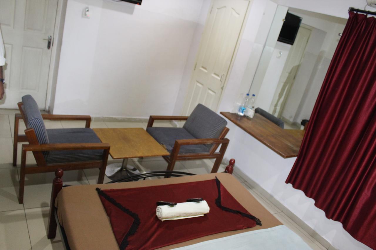 Deccan Comforts Hyderabad Exterior foto
